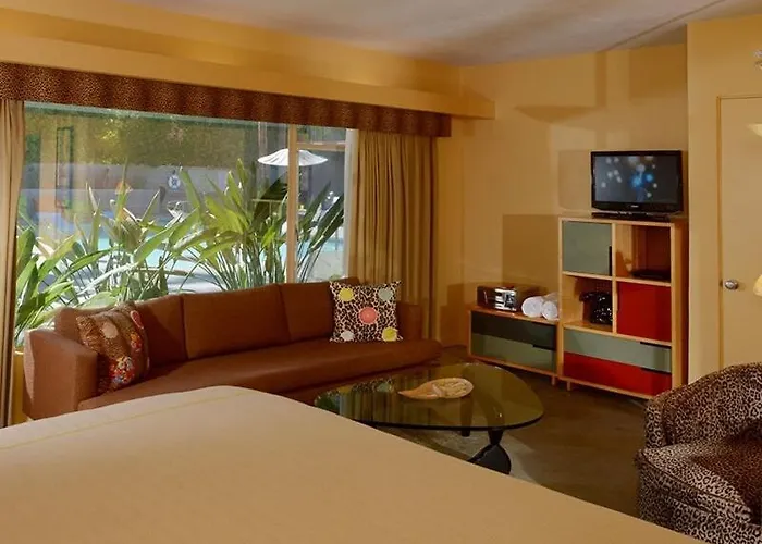 Orbit In - 21 And Over - A Town & Desert Boutique Hotel (Adults Only)